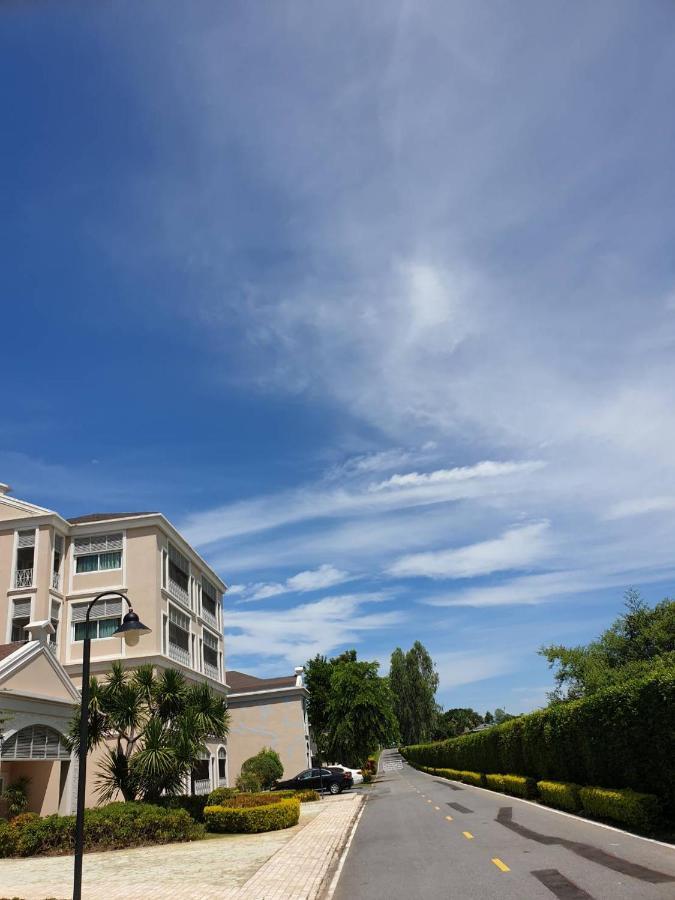 Baan Rub Lom By Jane Apartment Pakchong Luaran gambar